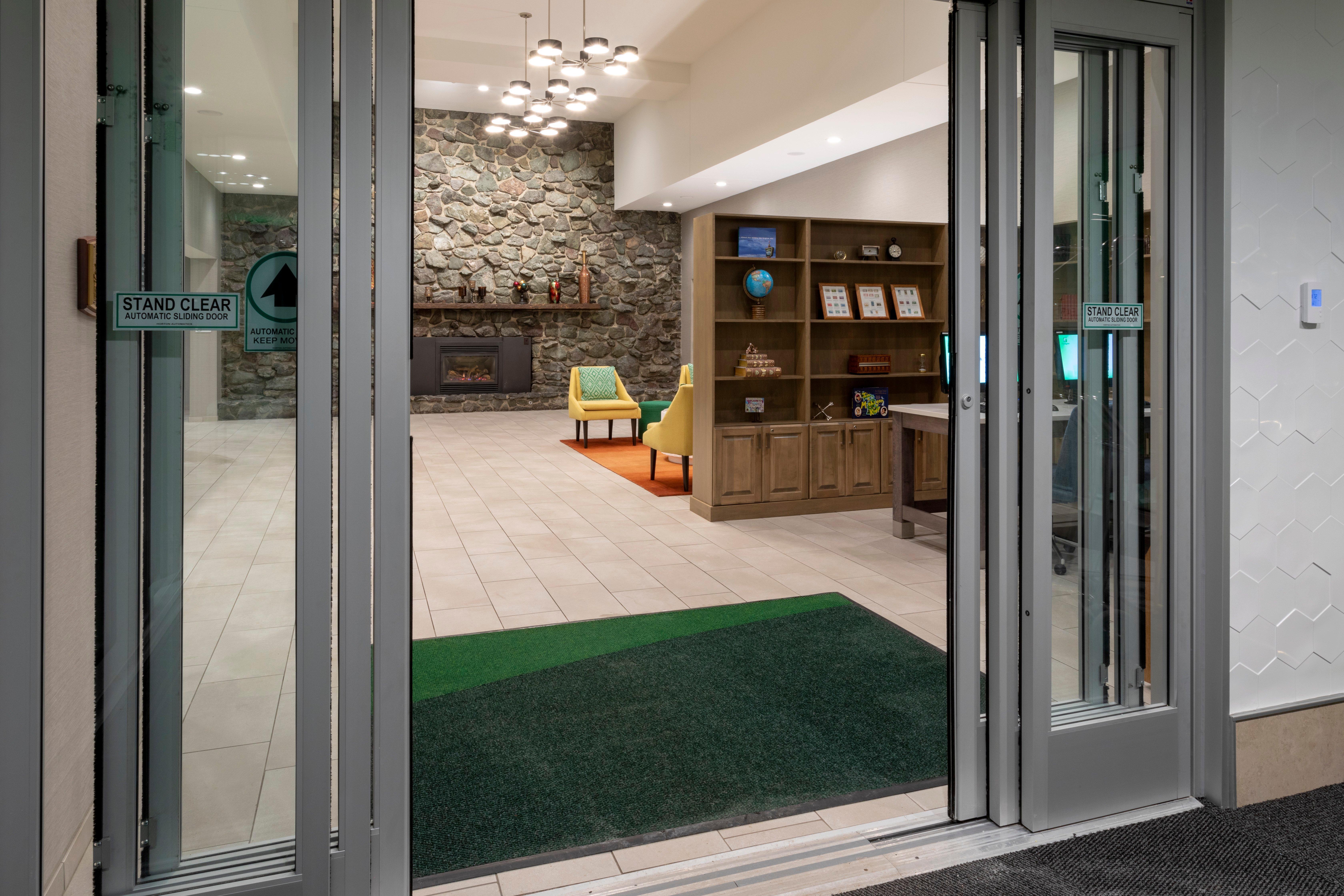 Holiday Inn Marquette By Ihg Экстерьер фото