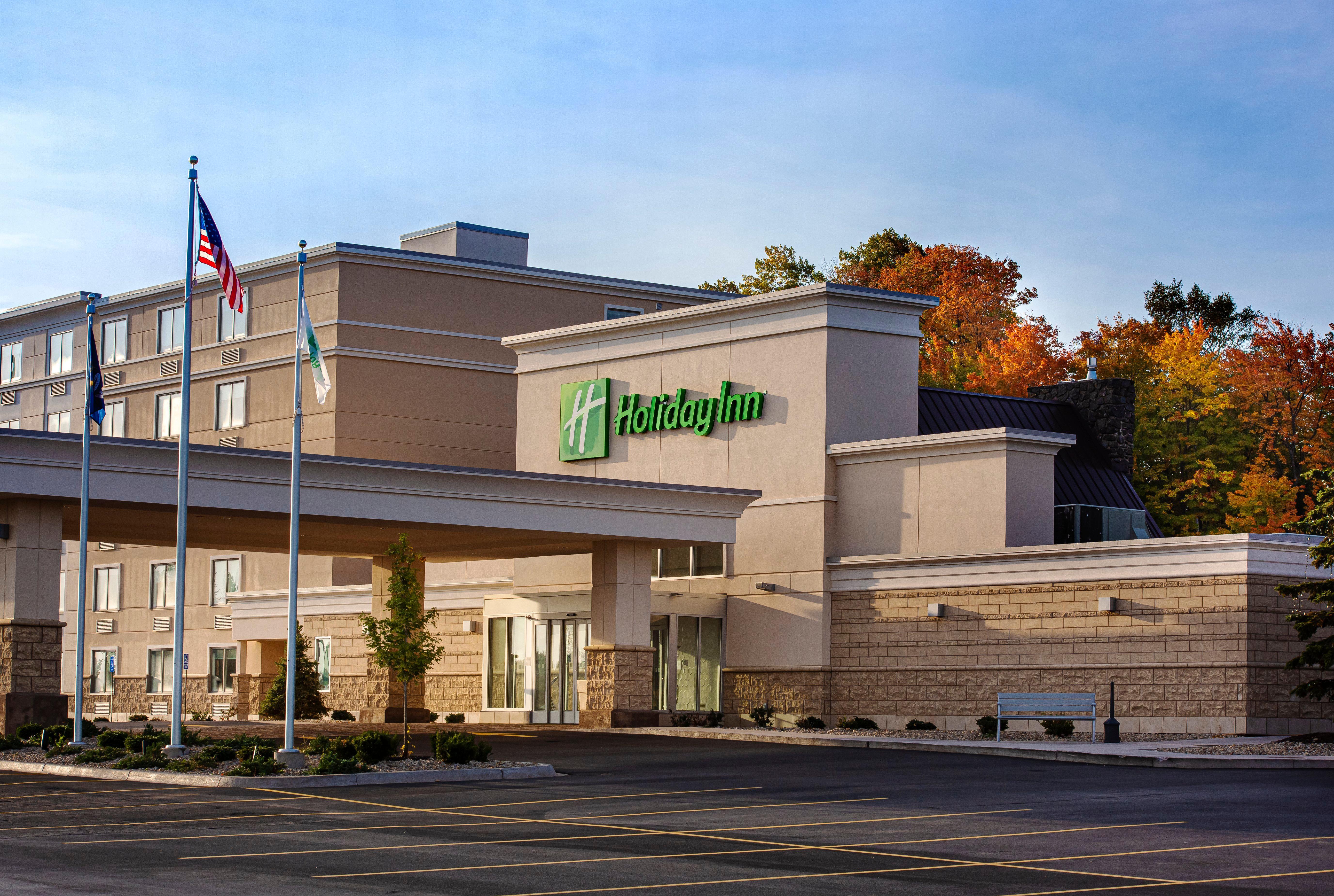Holiday Inn Marquette By Ihg Экстерьер фото