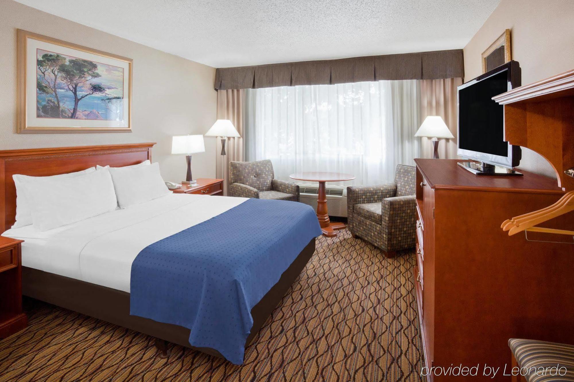 Holiday Inn Marquette By Ihg Экстерьер фото